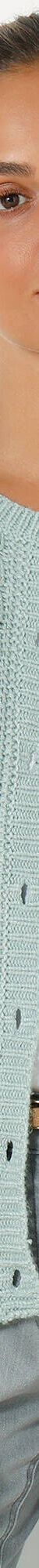 Cardigan boutonné, maille torsadée (vert grisé) Cardigan boutonné, maille torsadée (vert grisé)